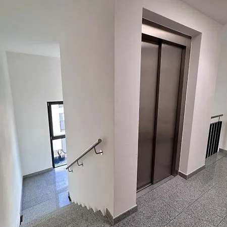 Bright With A Terrace Apartamento Reutlingen